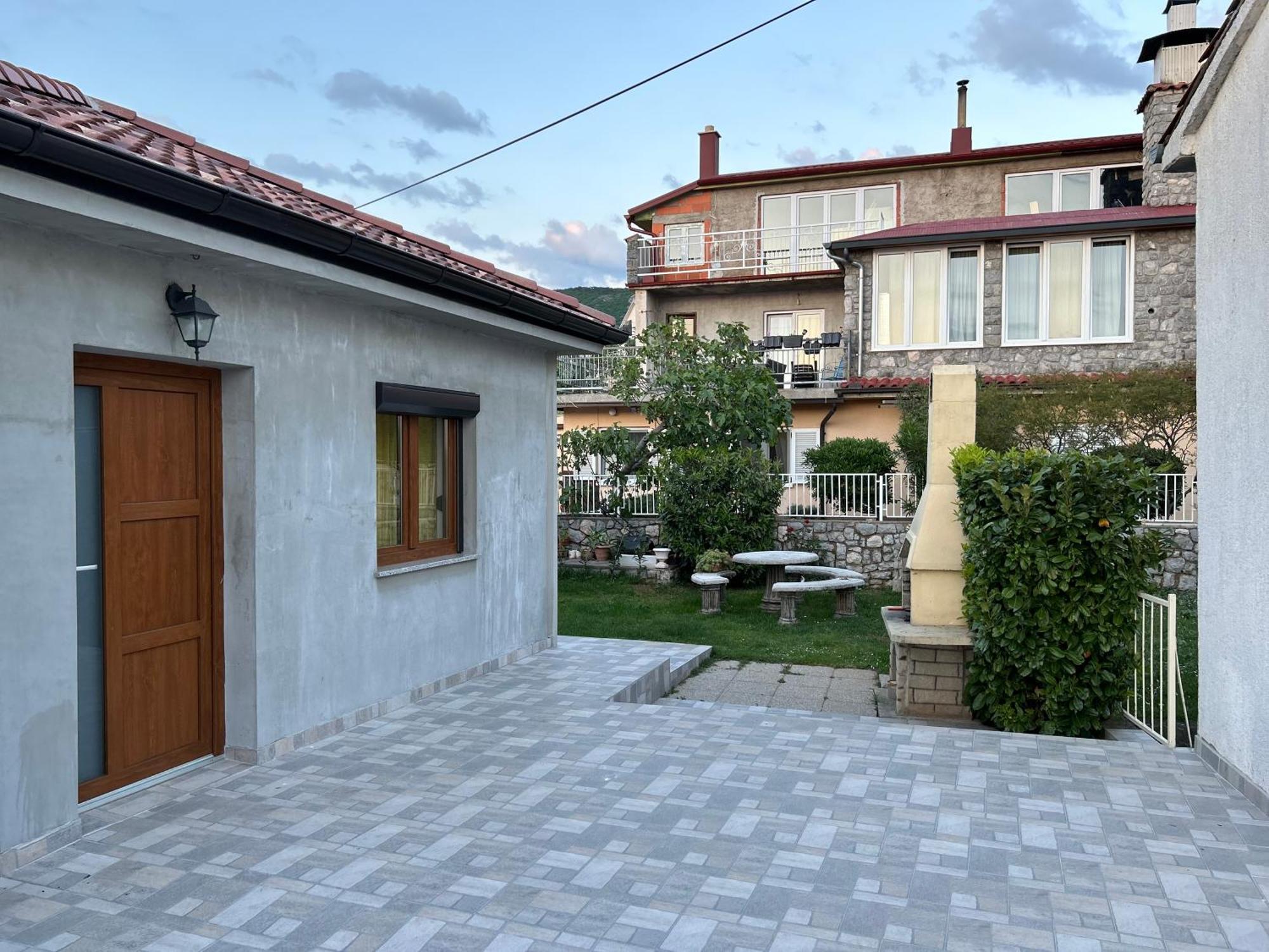 סנג' Apartment Mirakul מראה חיצוני תמונה