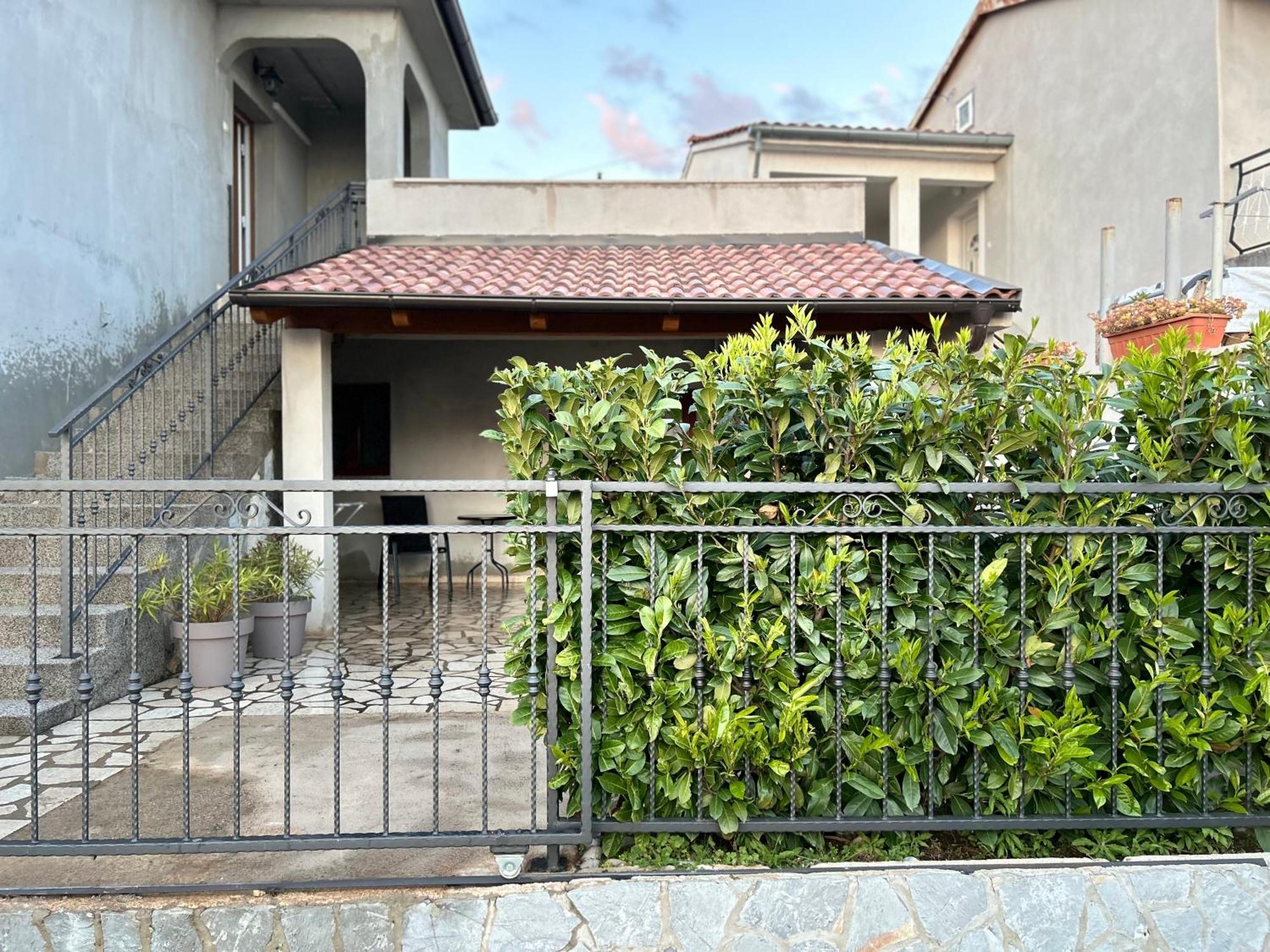 סנג' Apartment Mirakul מראה חיצוני תמונה